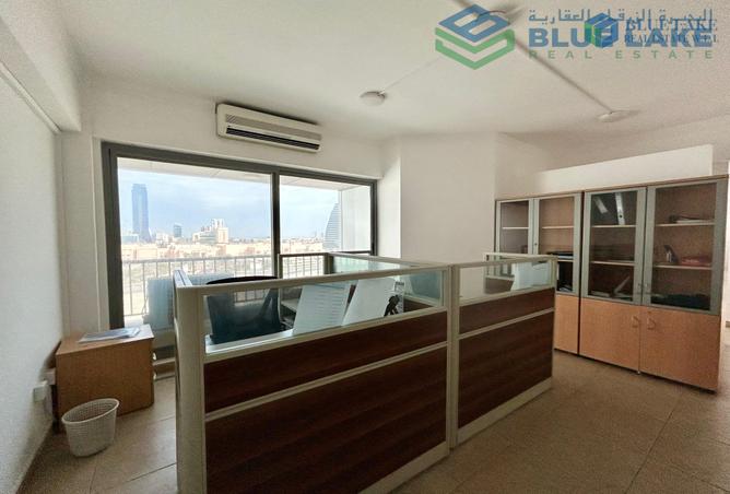 906251 - Property Image 3