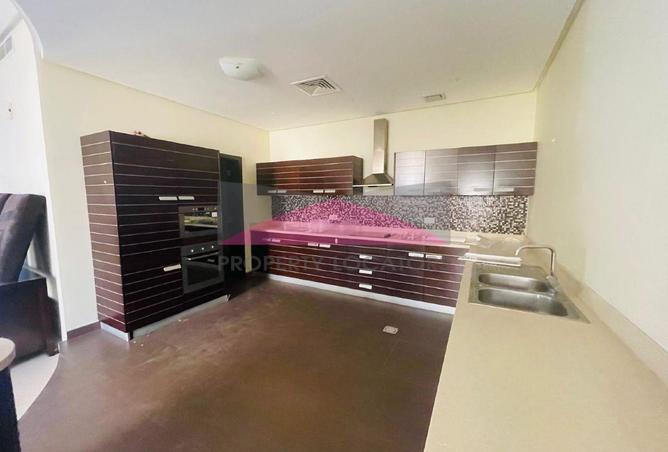 988388 - Property Image 3