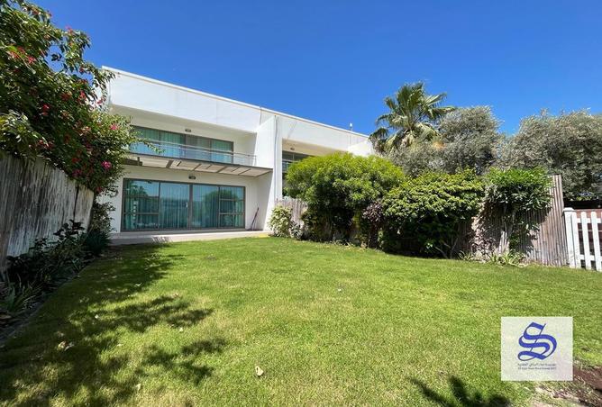 Villa - 3 Bedrooms - 3 Bathrooms for sale in Tala Island - Amwaj Islands - Muharraq Governorate