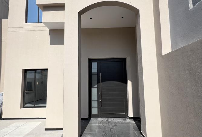 972316 - Property Image 3