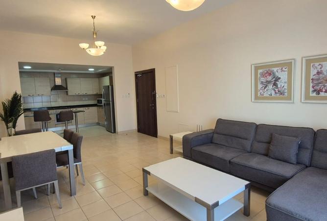 985534 - Property Image 2