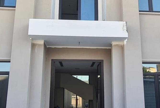 988817 - Property Image 3