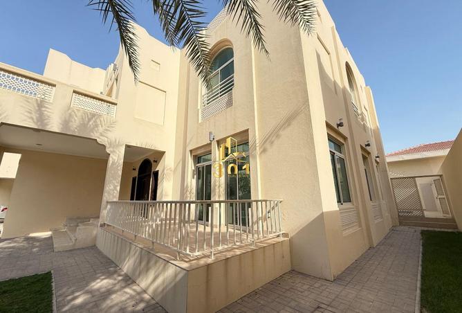 944719 - Property Image 2