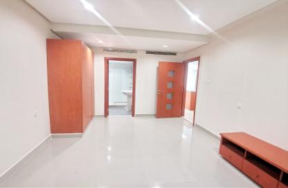 Apartment - 2 Bedrooms - 2 Bathrooms for rent in Zinj - Manama - Capital Governorate