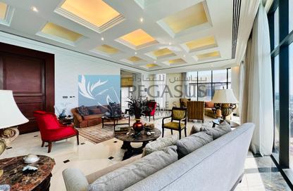 Penthouse - 5 Bedrooms - 7 Bathrooms for rent in Reef Island - Capital Governorate