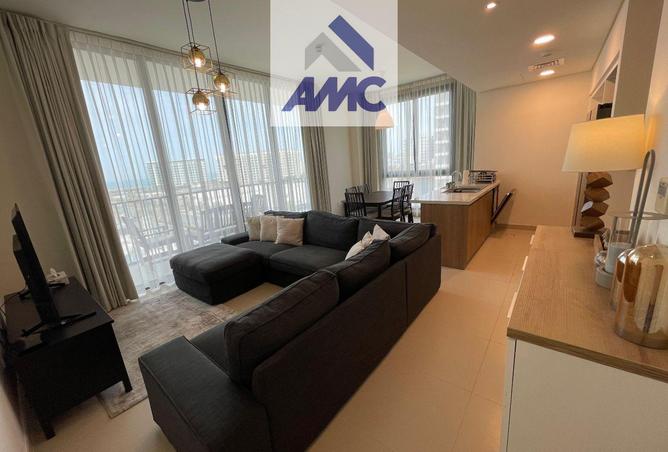 982510 - Property Image 2