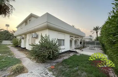 Outdoor House image for: Villa - 4 Bedrooms - 2 Bathrooms for rent in Saar - Northern Governorate, Image 1