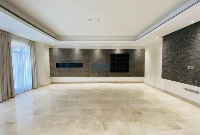 960408 - Property Image 2