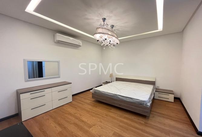 984446 - Property Image 2