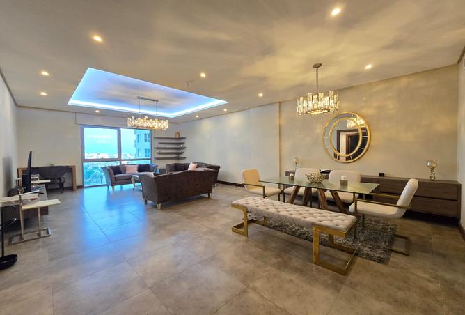 956923 - Property Image 2