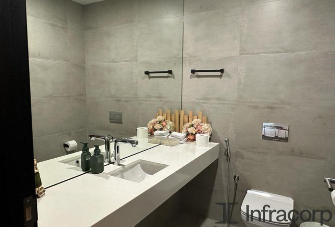 989198 - Property Image 2