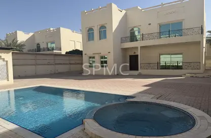 Villa - 5 Bedrooms - 6 Bathrooms for rent in Mahooz - Manama - Capital Governorate