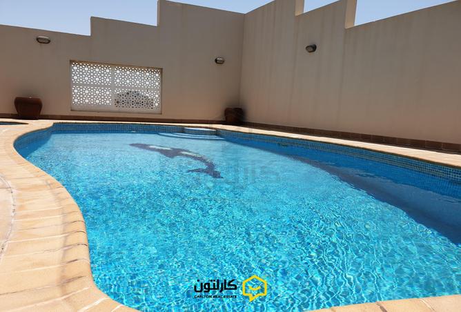 878168 - Property Image 2