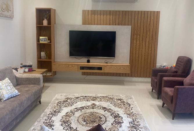 975165 - Property Image 2