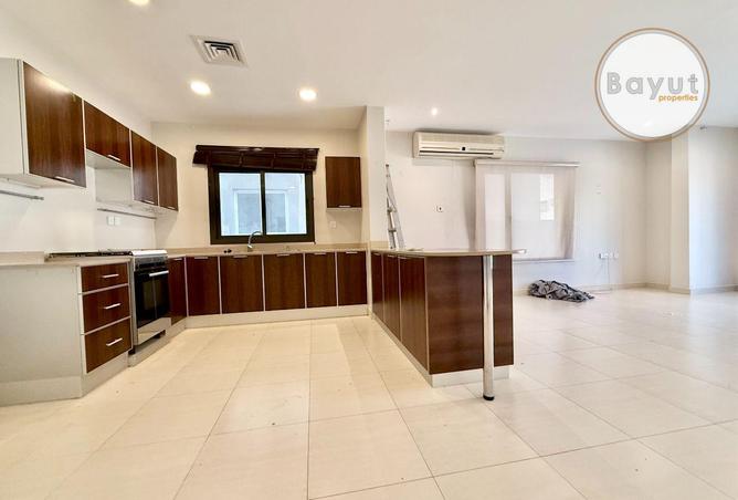 963633 - Property Image 2