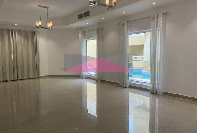 971469 - Property Image 3