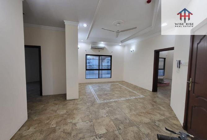 966279 - Property Image 2