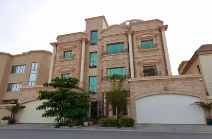 Villa - 4 Bedrooms - 3 Bathrooms for rent in Busaiteen - Muharraq Governorate