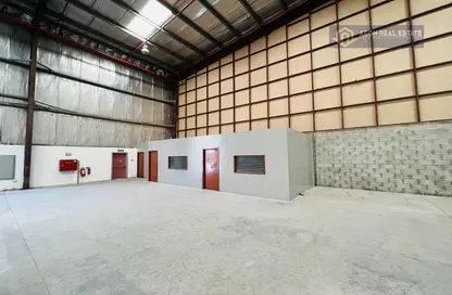 Warehouse - Studio - 3 Bathrooms for rent in Hidd - Muharraq Governorate