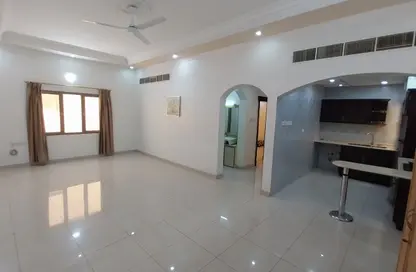 Apartment - 2 Bedrooms - 3 Bathrooms for rent in Tubli - Central Governorate