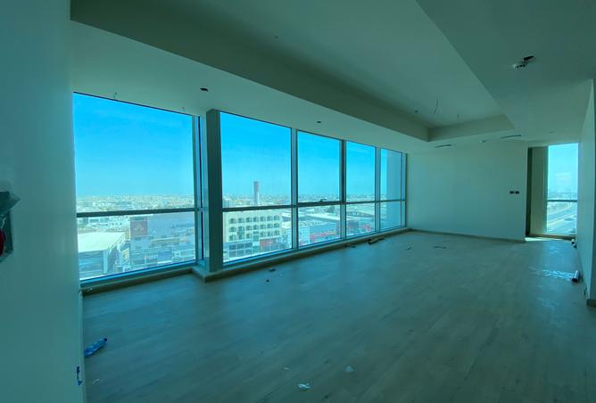 956504 - Property Main Image