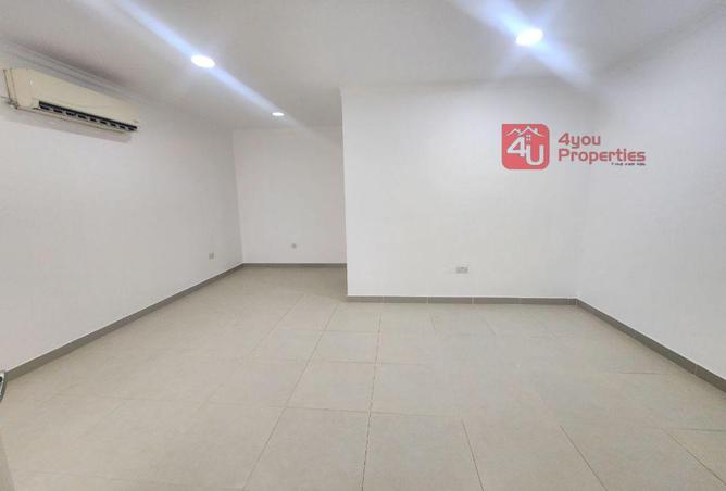 960933 - Property Image 3