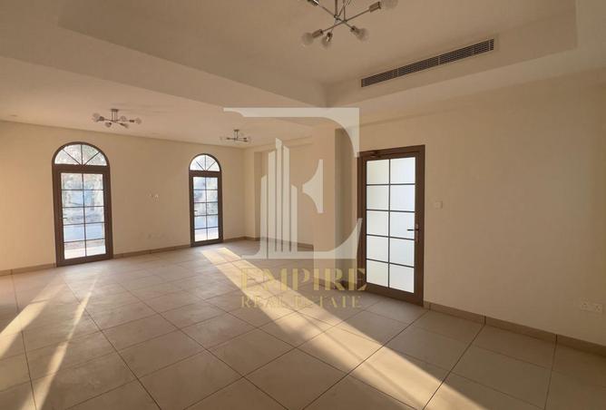 965560 - Property Image 2