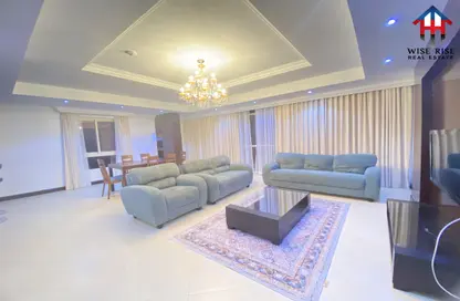 Living / Dining Room image for: Apartment - 3 Bedrooms - 4 Bathrooms for rent in Zinj - Manama - Capital Governorate, Image 1