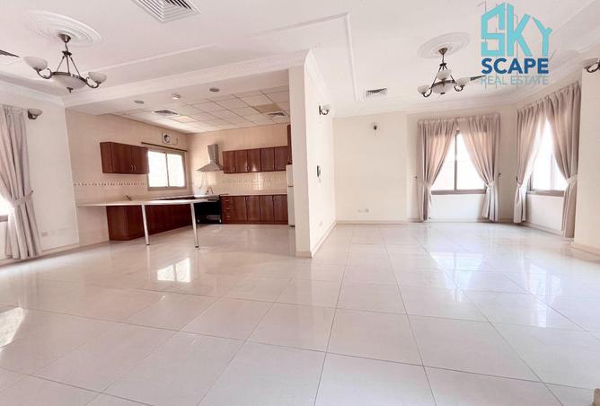 983431 - Property Image 2