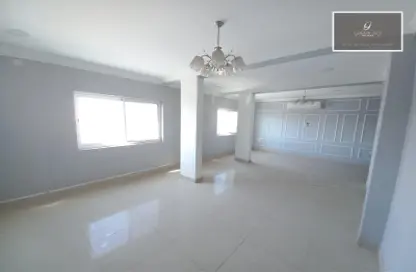 Full Floor - Studio - 4 Bathrooms for rent in Hidd - Muharraq Governorate