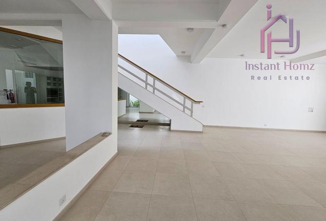 977267 - Property Image 2