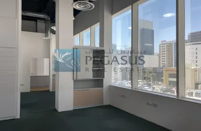 Empty Room image for: Retail - Studio for rent in Seef - Capital Governorate, Image 1