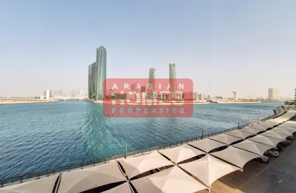 شقة - 3 غرف نوم - 4 حمامات للايجار في جزيرة الريف - محافظة العاصمة