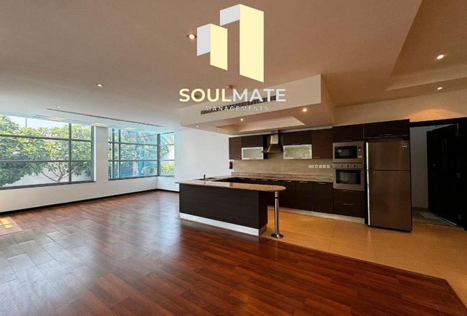 965852 - Property Image 2