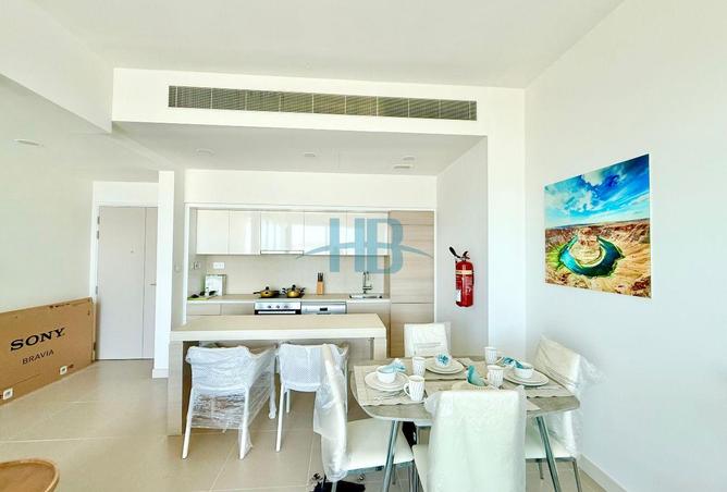 987389 - Property Image 3