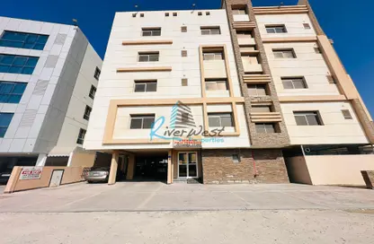 عمارة بالكامل - 8 غرف نوم - 8 حمامات للبيع في السيف - محافظة العاصمة