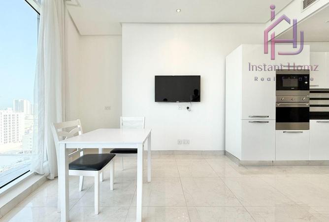 989911 - Property Image 2