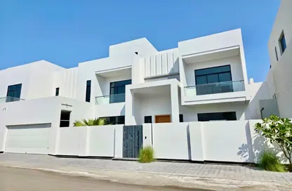 فيلا - 6 غرف نوم - 8 حمامات للبيع في سار - المحافظة الشمالية