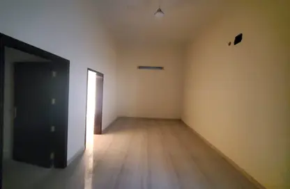Apartment - 2 Bedrooms - 2 Bathrooms for rent in Hidd - Muharraq Governorate