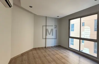 شقة - 3 غرف نوم - 2 حمامات للبيع في الحد - المحرق