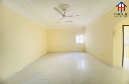 Apartment - 2 Bedrooms - 2 Bathrooms for rent in Mahooz - Manama - Capital Governorate