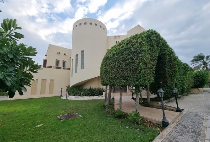 982719 - Property Image 2