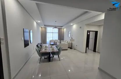 Apartment - 2 Bedrooms - 2 Bathrooms for rent in Sanabis - Manama - Capital Governorate