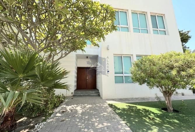 952673 - Property Main Image