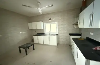 Apartment - 2 Bedrooms - 2 Bathrooms for rent in Tubli - Central Governorate