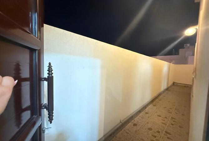 976385 - Property Image 2