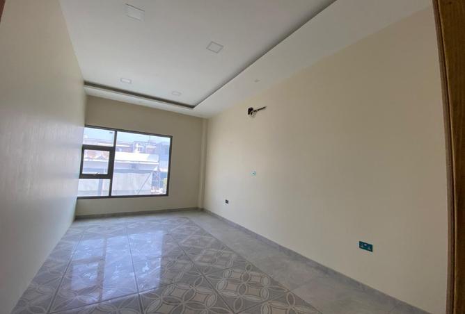 969654 - Property Image 2