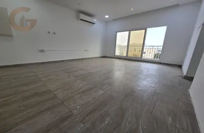 Apartment - 3 Bedrooms - 3 Bathrooms for rent in Shakhura - Northern Governorate