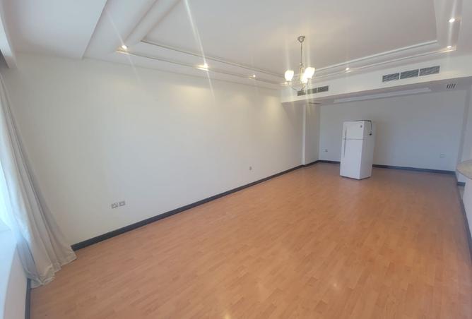 962297 - Property Image 3