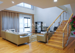 Duplex - 2 bedrooms - 4 bathrooms for rent in Seef - Capital Governorate